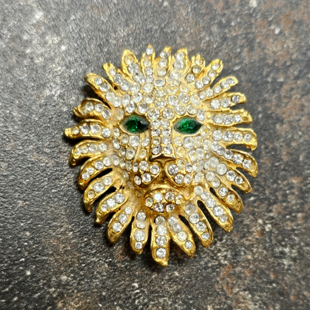 Vintage Goldtone Pave Sparkling Crystal Lion Brooch With Green Eyes 2 In Long